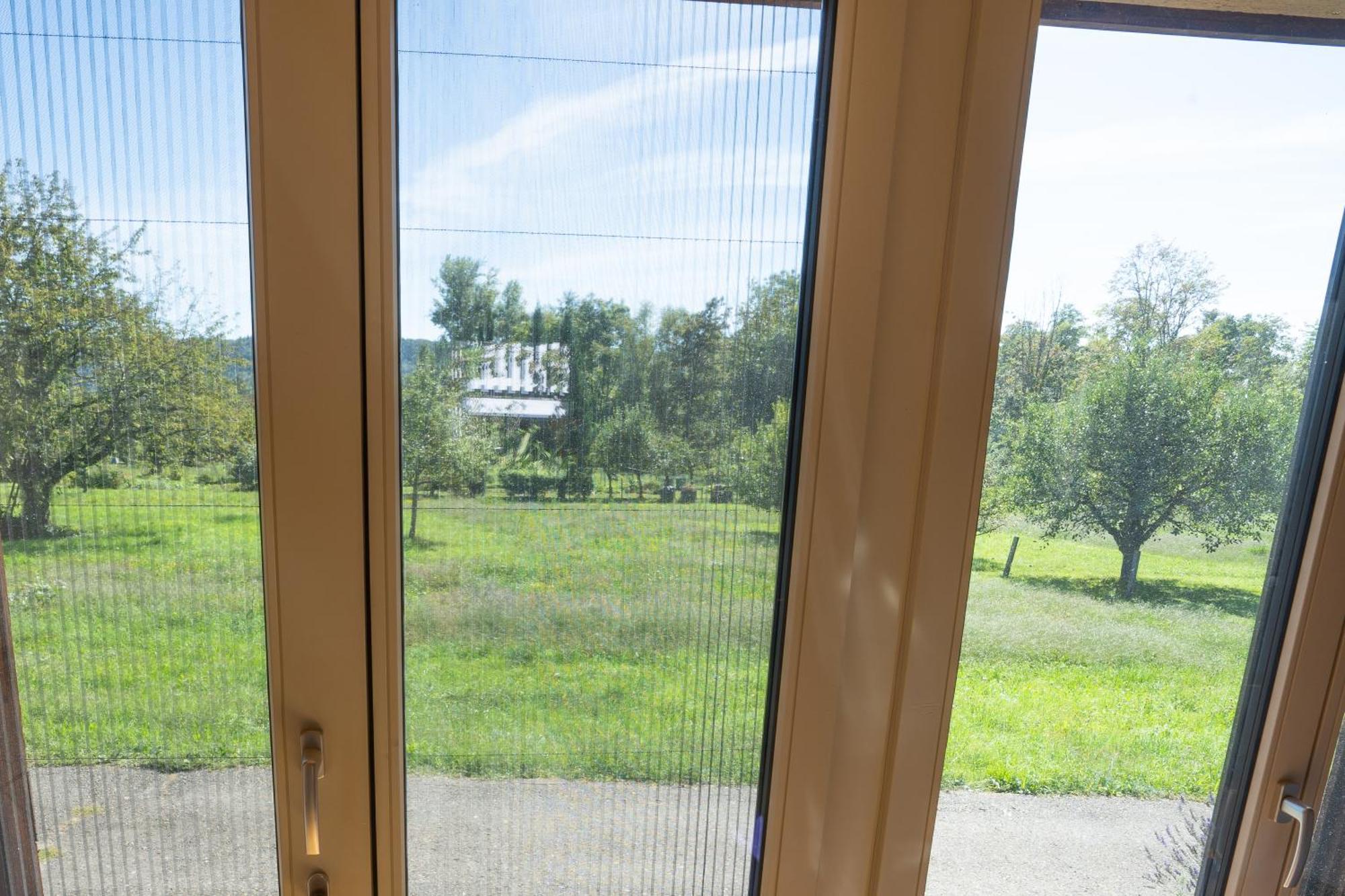 Tiny House Chez Claudine - Relaxen, Workspace, Naehe Thermen, Netflix, Free Parking & Wifi ブルック エクステリア 写真