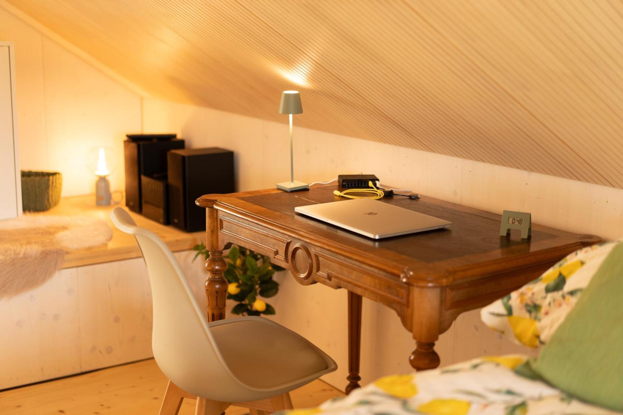 Tiny House Chez Claudine - Relaxen, Workspace, Naehe Thermen, Netflix, Free Parking & Wifi ブルック エクステリア 写真
