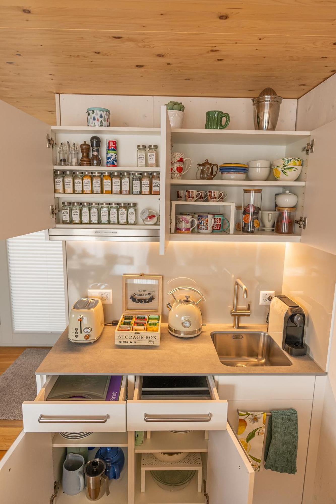 Tiny House Chez Claudine - Relaxen, Workspace, Naehe Thermen, Netflix, Free Parking & Wifi ブルック エクステリア 写真